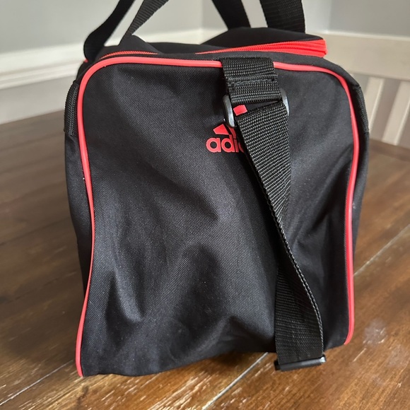 Adidas duffle bag - Picture 8 of 12